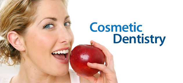A Cosmetic Dentist Gives A Beautiful Smile'