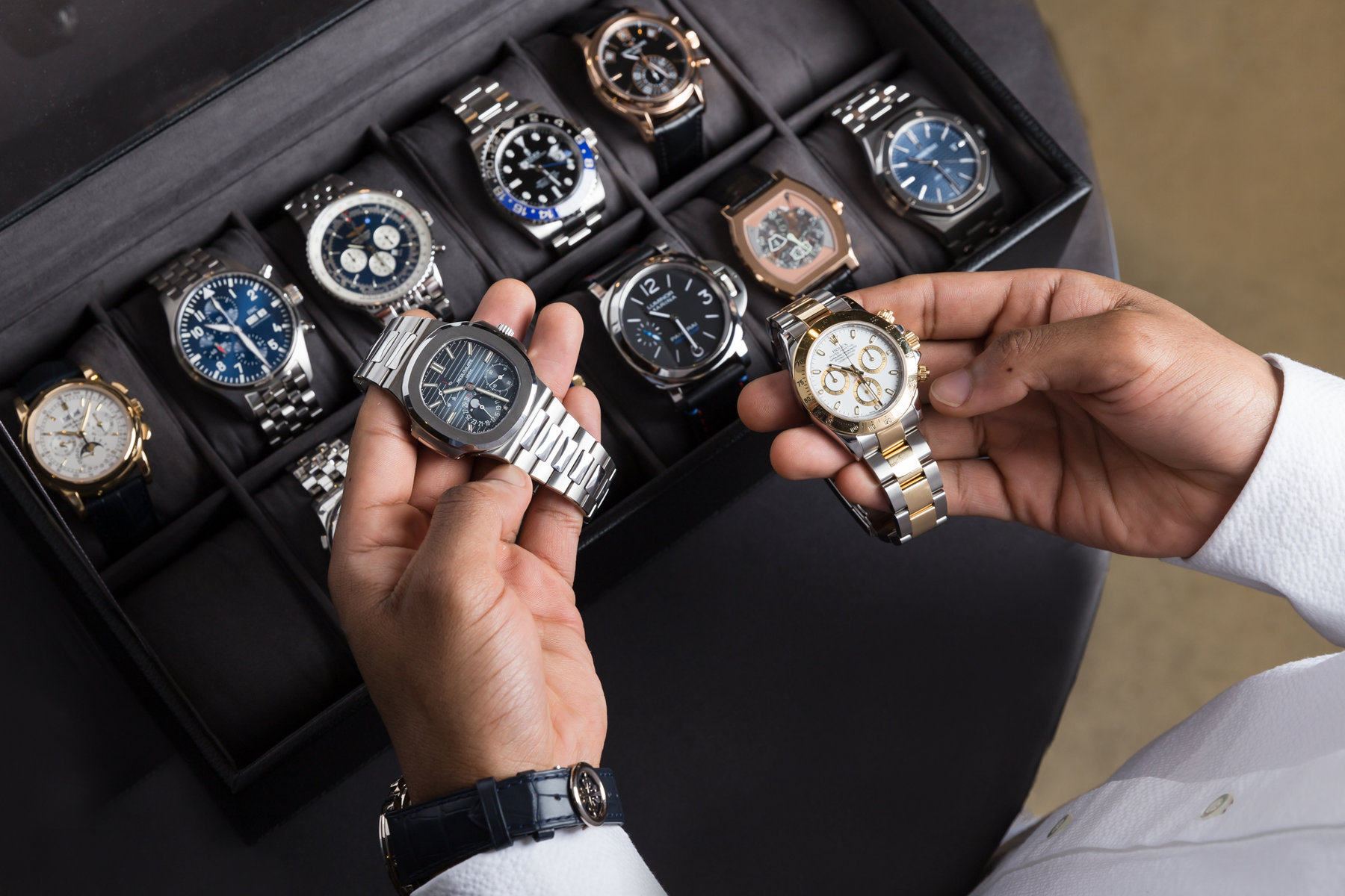 Pre-owned luxury watches Market'