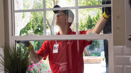 Pro Glass Services and Replacement Logo