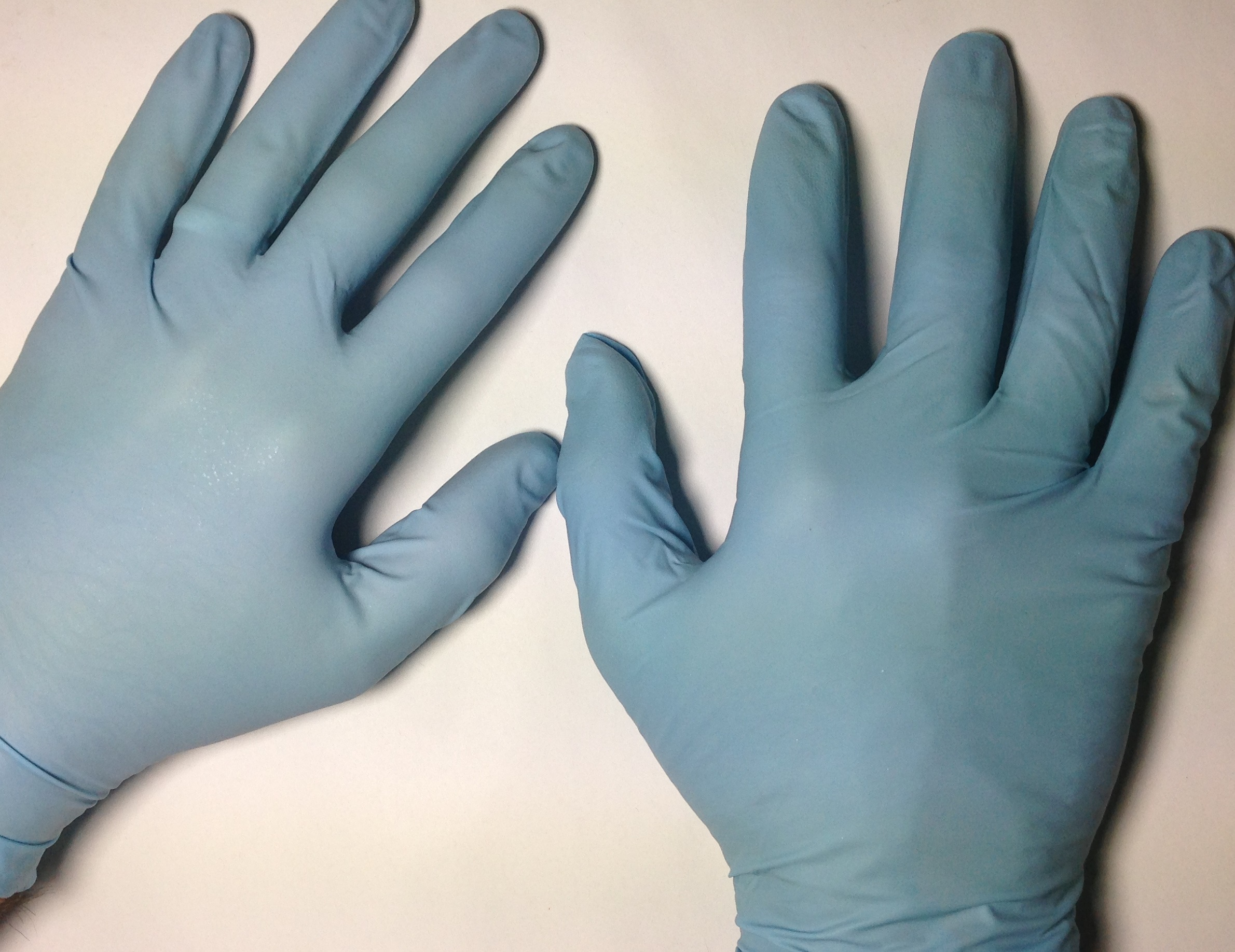 Nitrile Gloves treated with ENSO RESTORE RL'