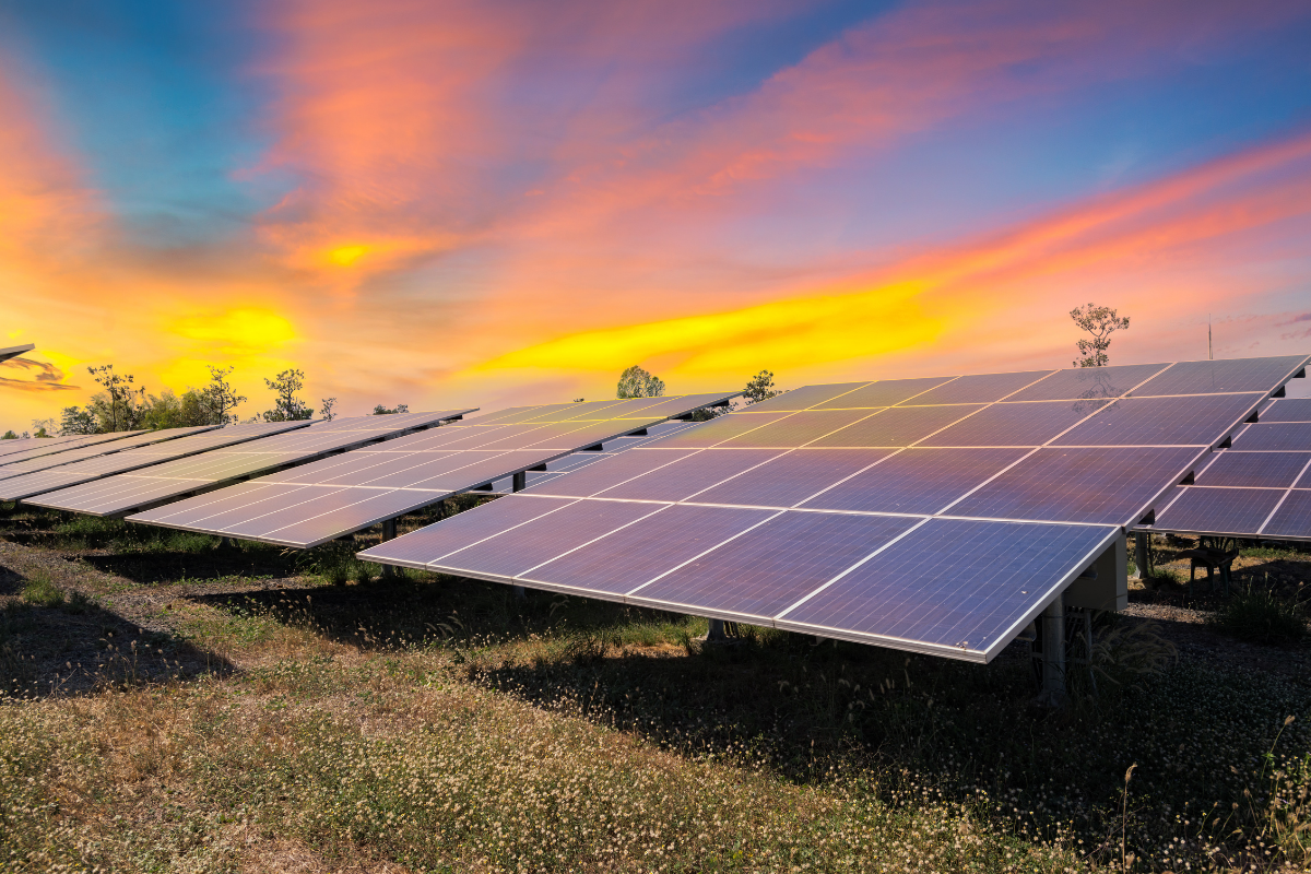 Clean Energy for Defense Market