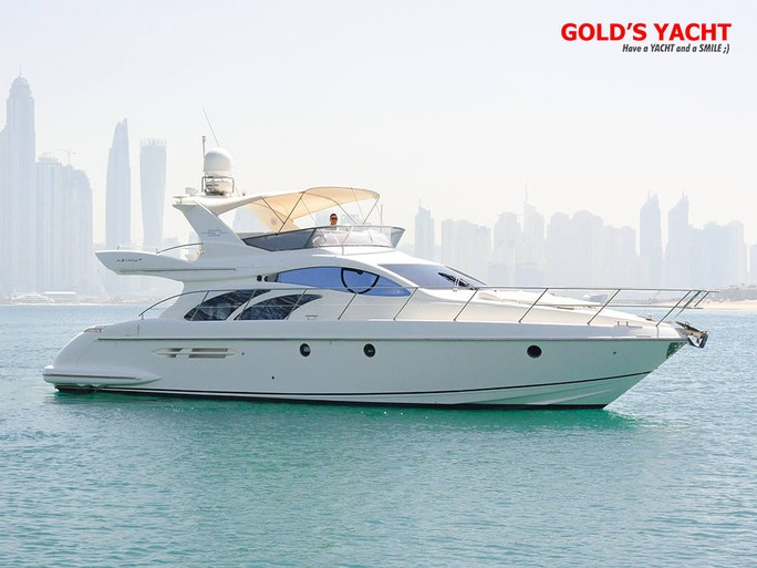 Gold's Yacht'