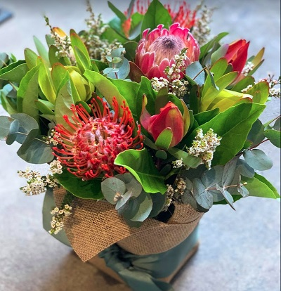 Company Logo For Roses Only'