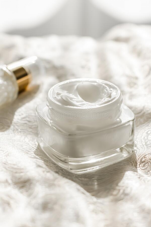 Luxury Face Skincare Products Market'