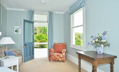 Naurea Homestead B&B Logo