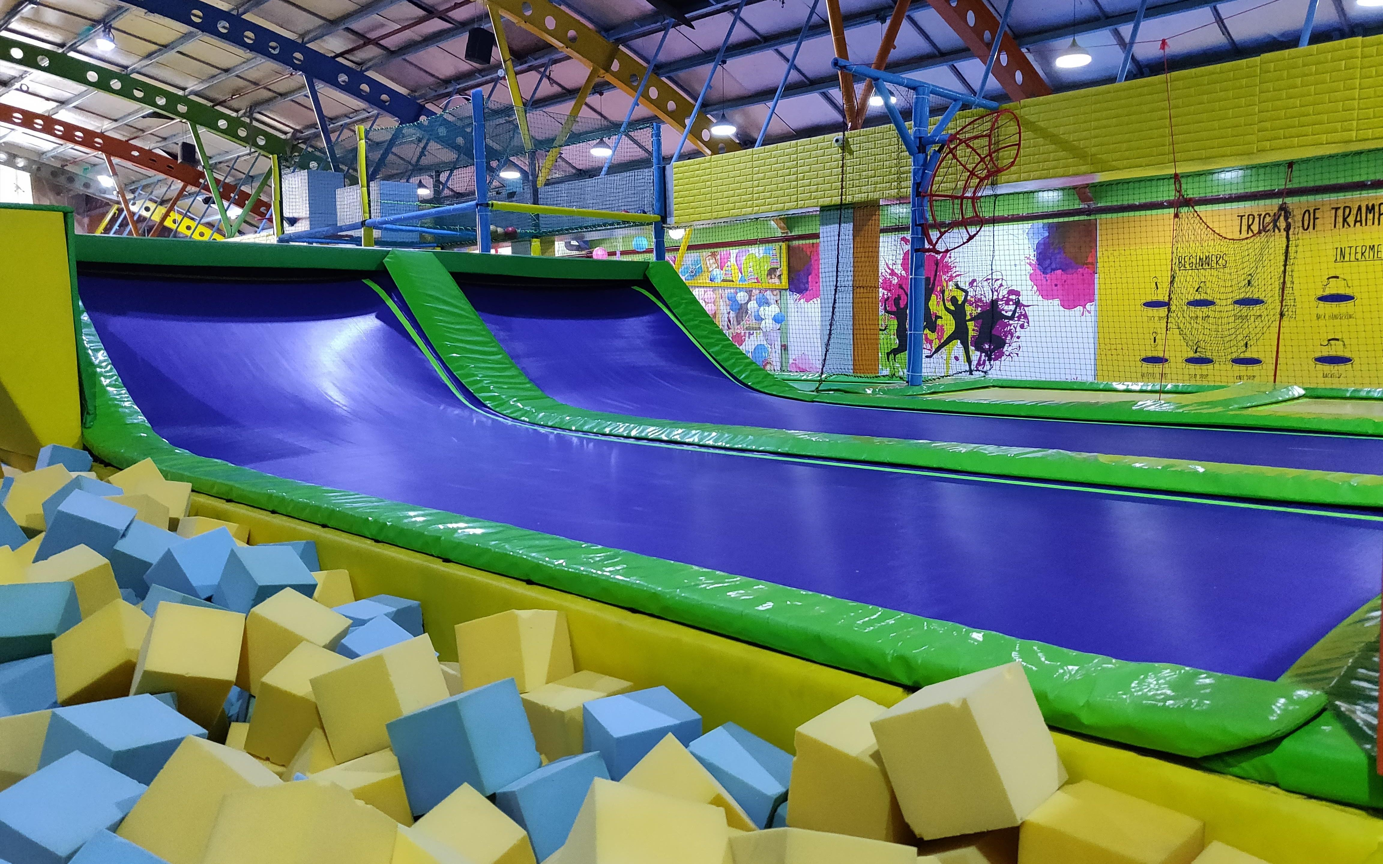 Trampoline Park Market'
