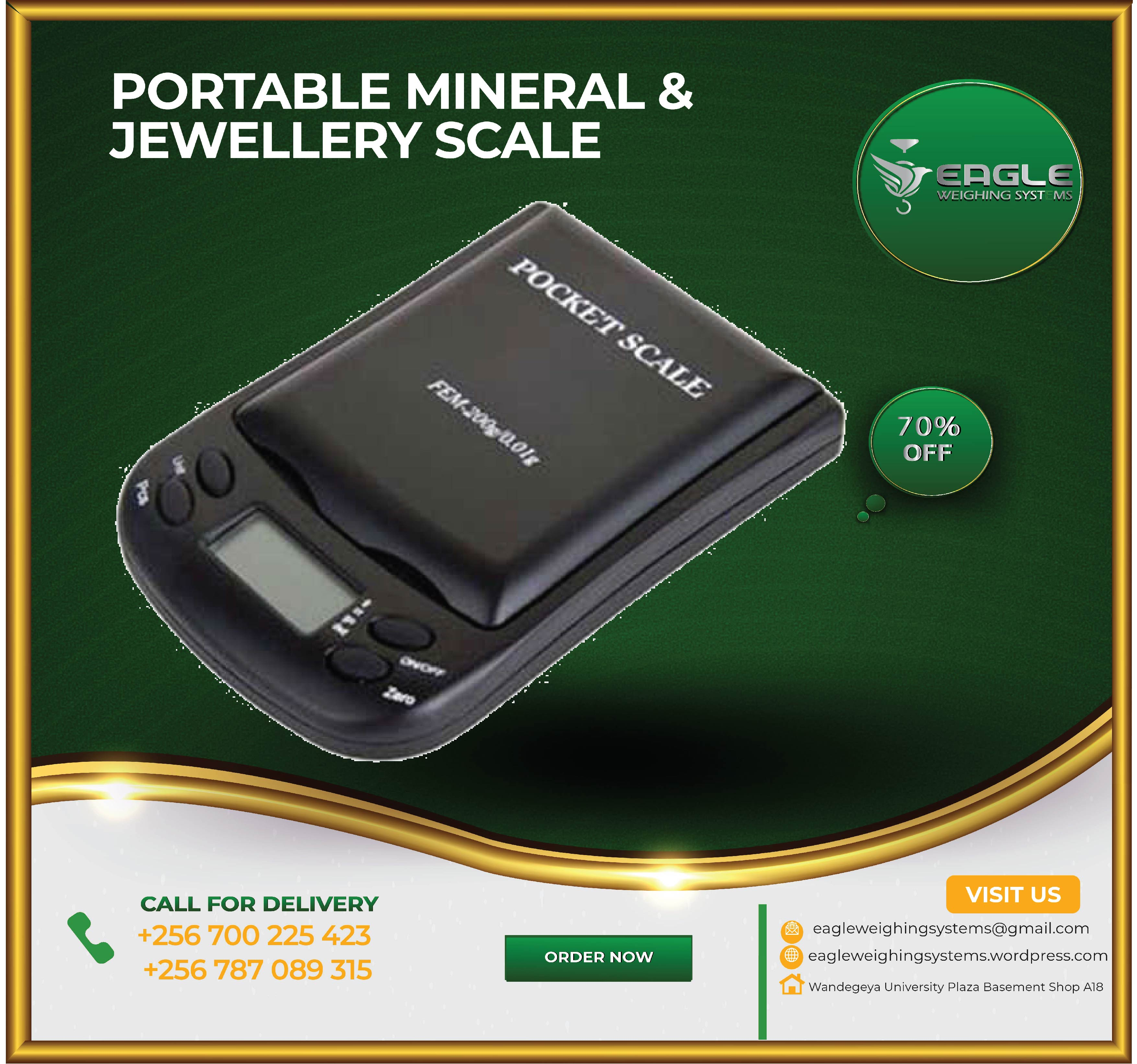 Professional Mini 0.01 x 300g portable scales in Kampala'