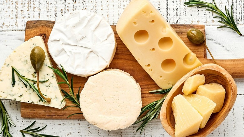 Vegan Cheese and Cream Cheeses Market'