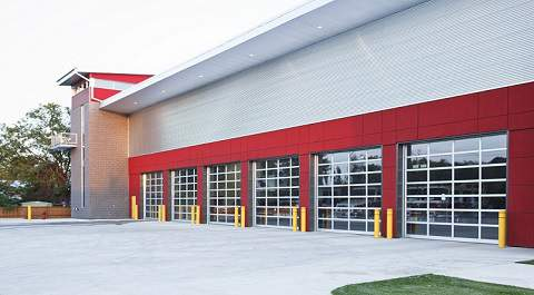 Commercial door'