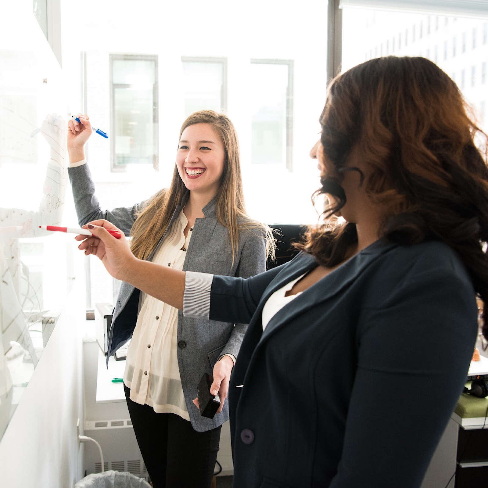 Improve Workplace Culture with Help of Business Experts