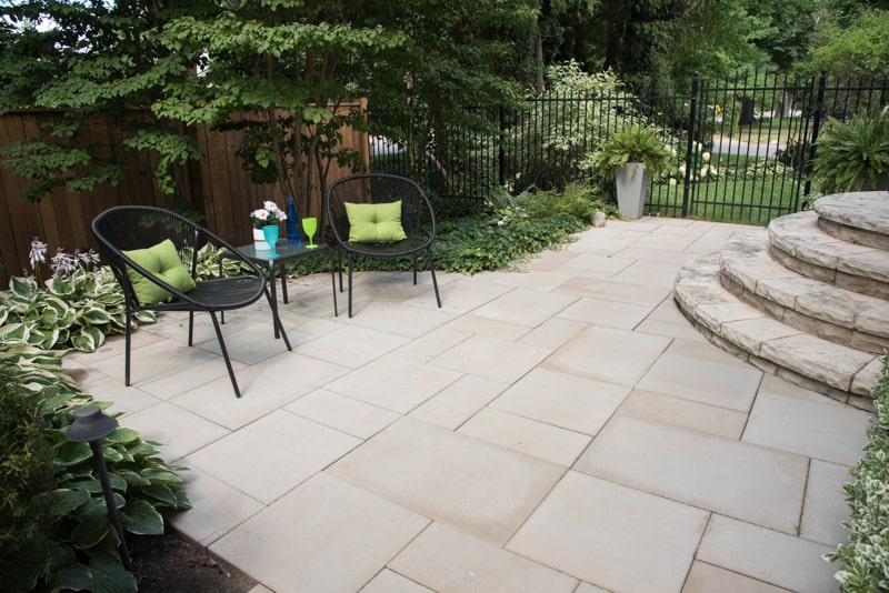 Burl Oak Landscaping Logo