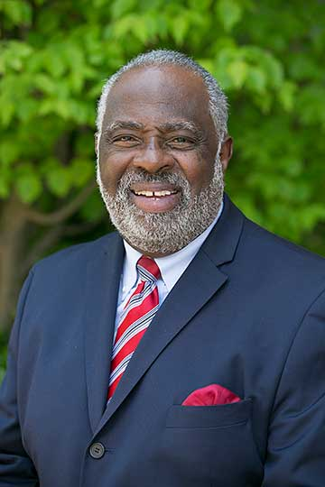 Dr. Robert Smith, Jr.