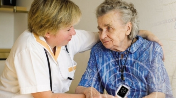 Lola patient with nurse