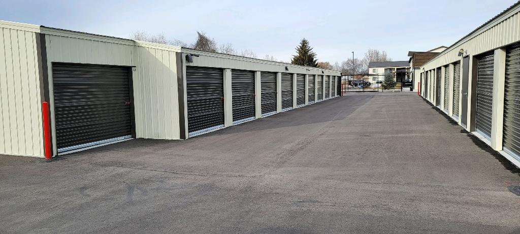 drive up self storage'