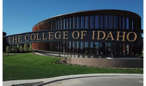 secure self storage'