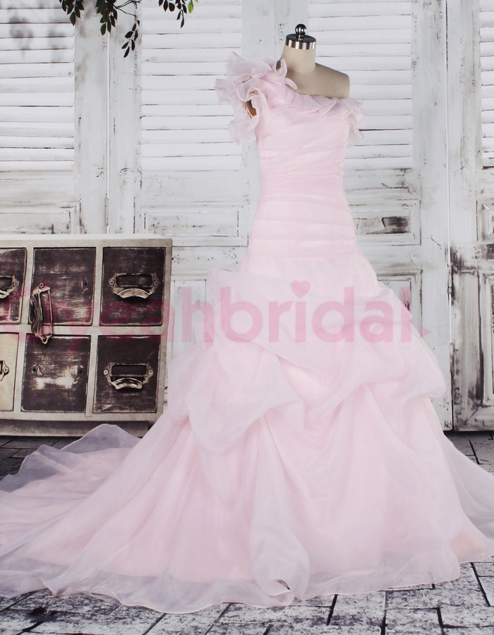 Great Discounts for All Vintage Wedding Dresses at Oyeahbrid'