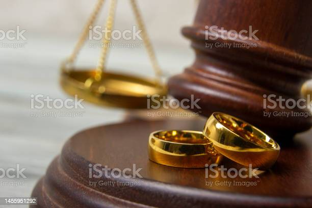 FAMILY LAWYERS KARACHI