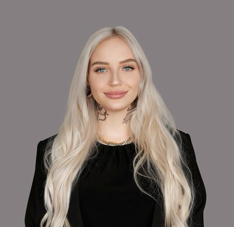 Alyssa Harbina headshot