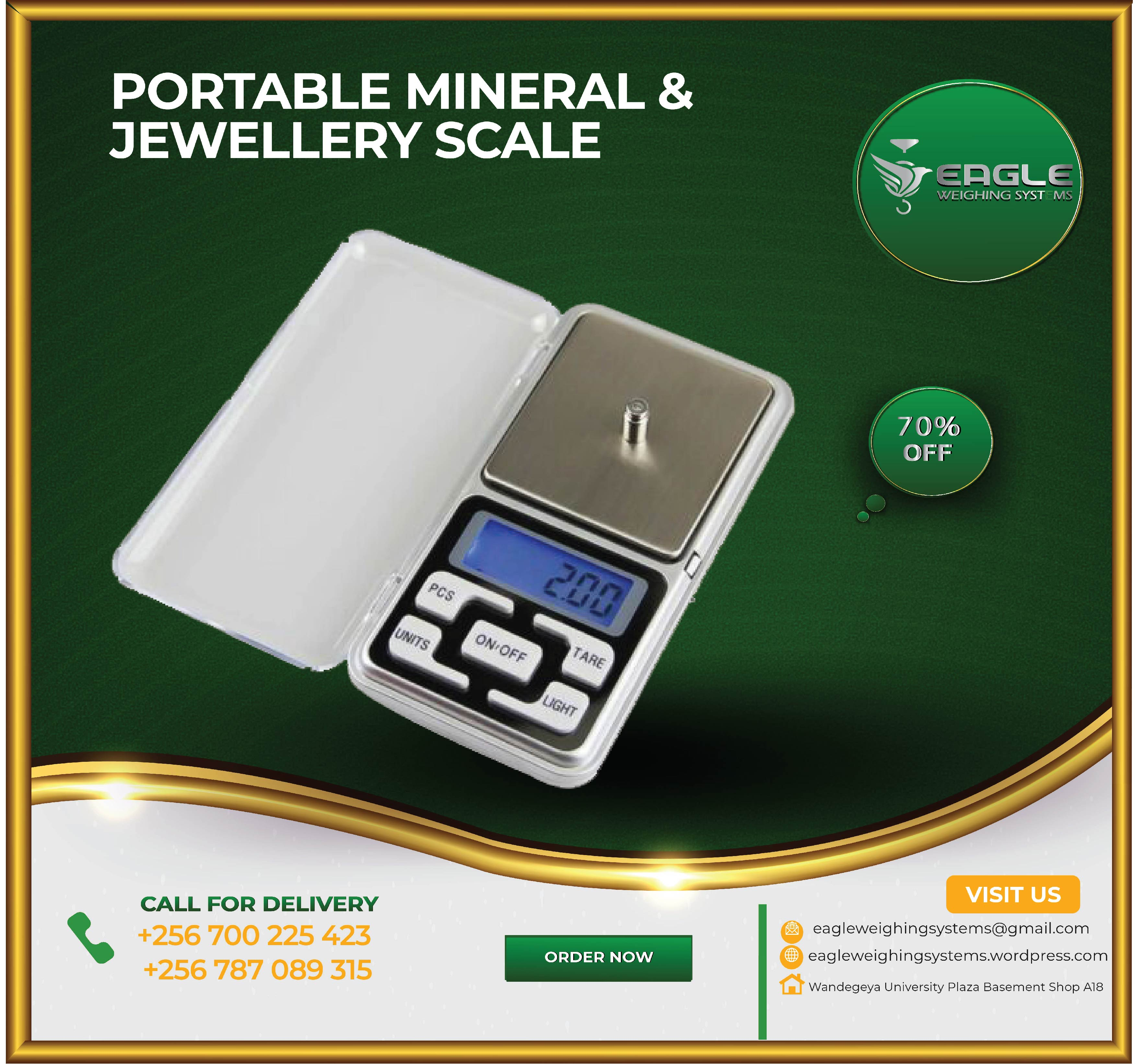 Portable mineral, jewelry counting weighing scales in Kampal'