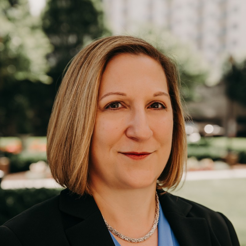 Sharalyn Root Headshot'