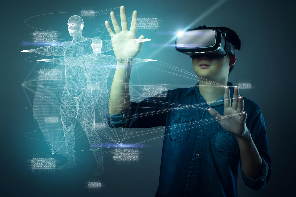 Augmented and Virtual Reality Market