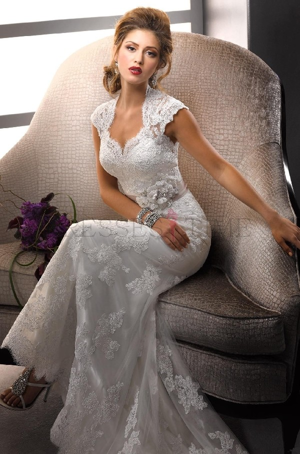 Dressestime Offers up to 85% off on the Latest Wedding Dress'