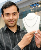 Rajesh Vora Aka RAJ &ldquo;The Diamond Doctor