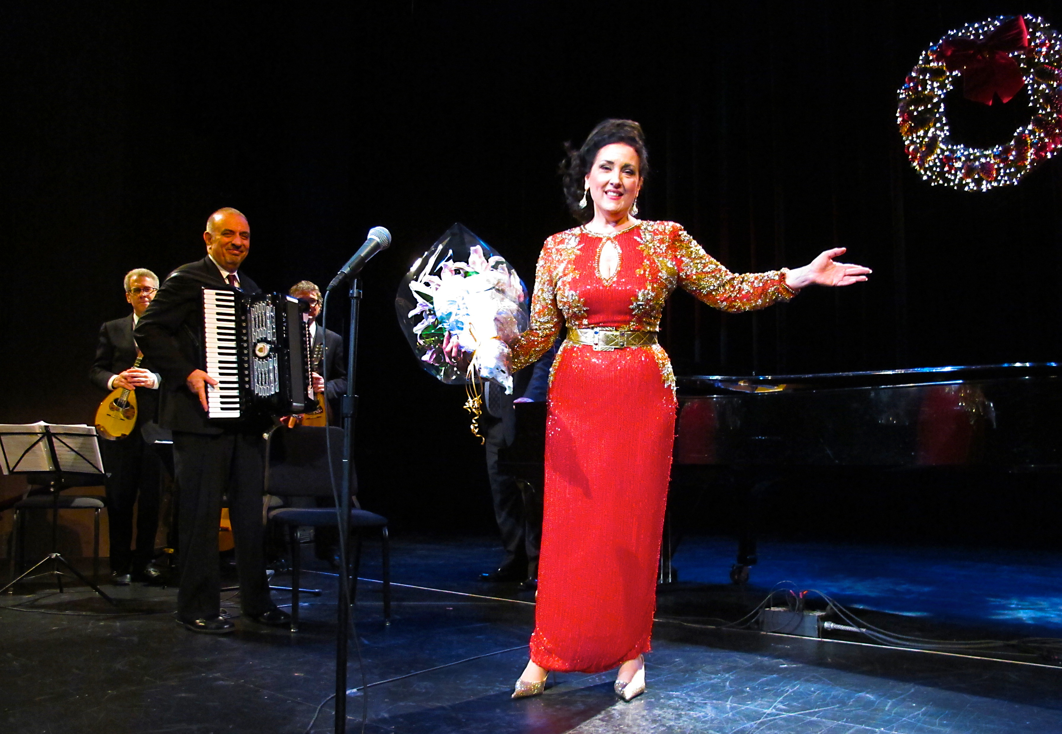 Award-winning Singer Cristina Fontanelli and musicians