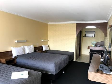 Company Logo For Dog Rock Motel'