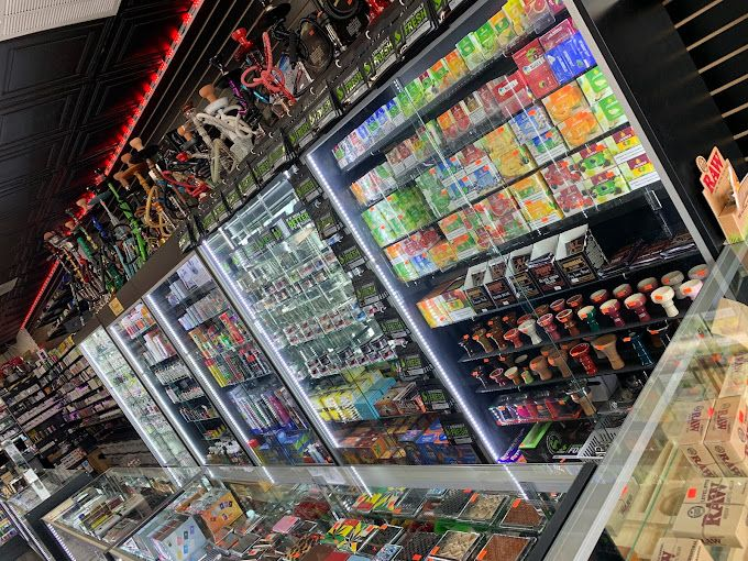 Tobacco Shop'