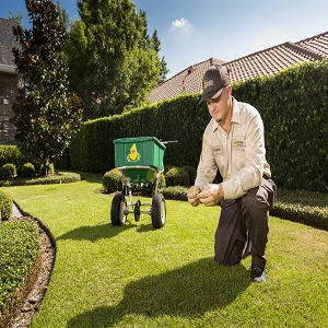 Company Logo For Drake Lawn &amp; Pest Control'