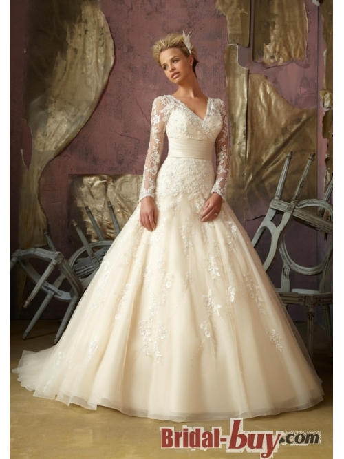 New Series of Gorgeous Ecru Wedding Dresses from Bridal-buy.'