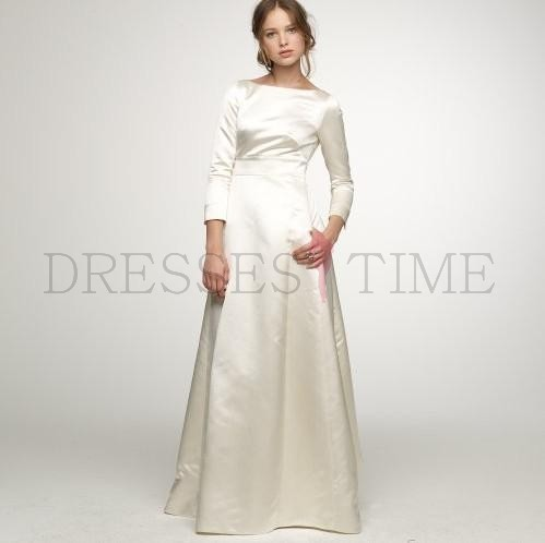 Classic Long-Sleeved Wedding dress for winter season'