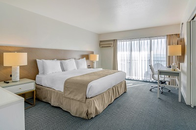 Company Image1 For The Bayside Oceanfront Resort'