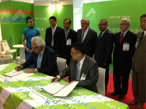 Signing Ceremony in Paris France, during Planete PME 2012'