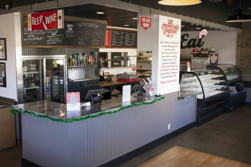 Company Logo For Sgt. Pepperoni's Pizza'