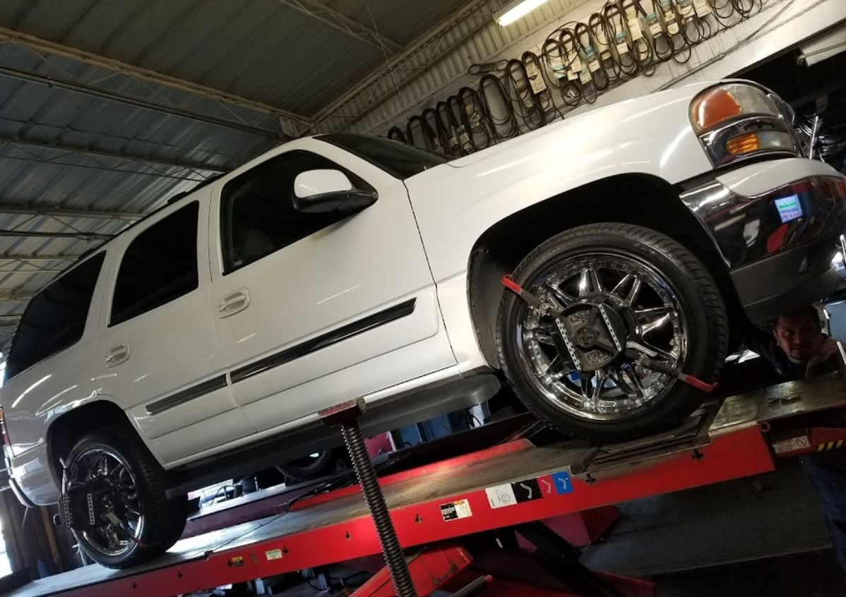 Auto Service Center'