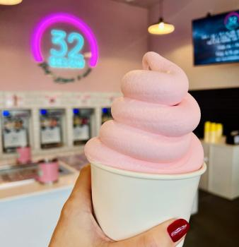 Company Logo For 32 Below Frozen Yogurt & More'