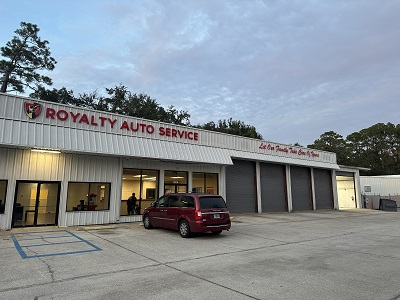 Company Logo For Royalty Auto Service'