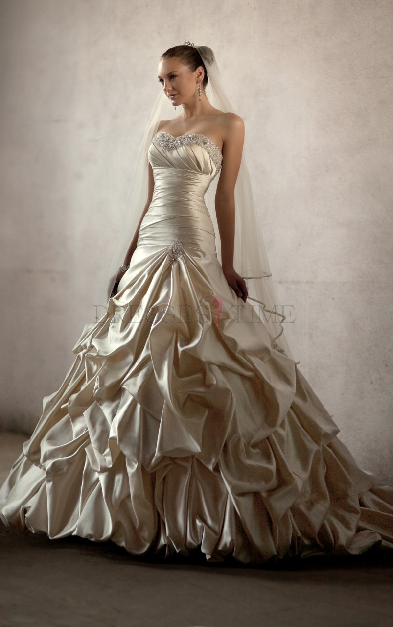 Dressestime.com Unveils 50 New Designs of Colored Wedding Dr'