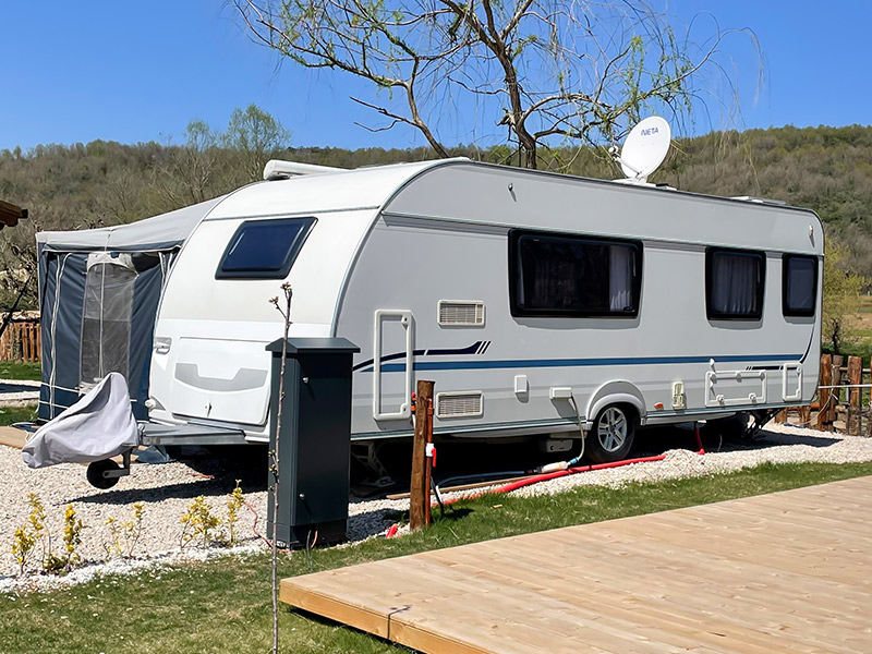 Company Logo For We Want Caravans'