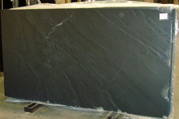 Striking Slate Worktops'