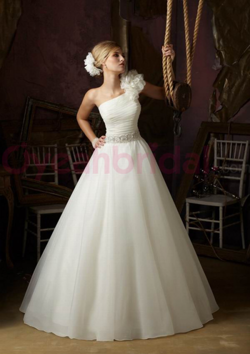 Oyeahbridal.com: Beautiful A-line Dresses For Wome'