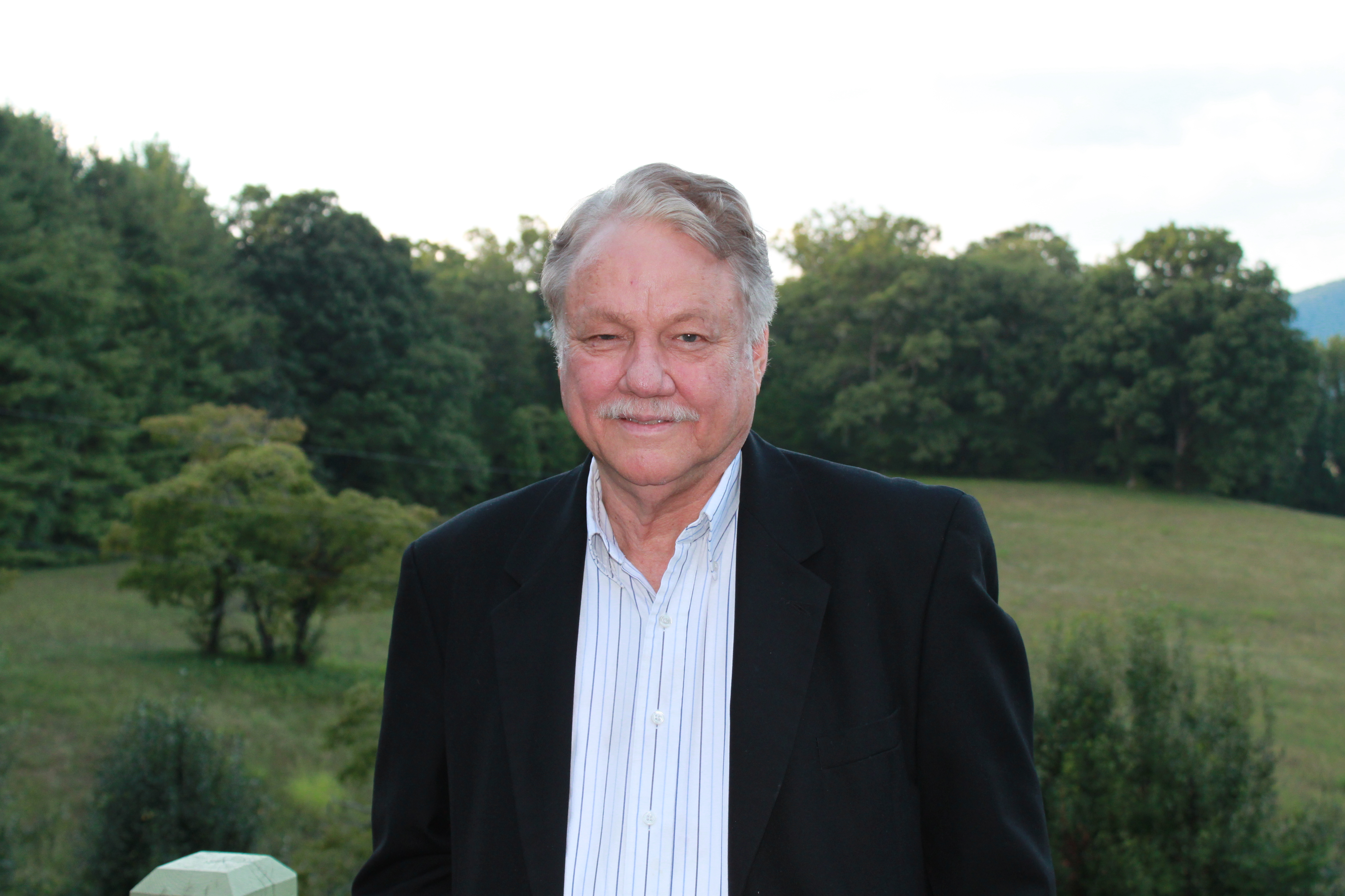 Gordon Mercer, Columnist'