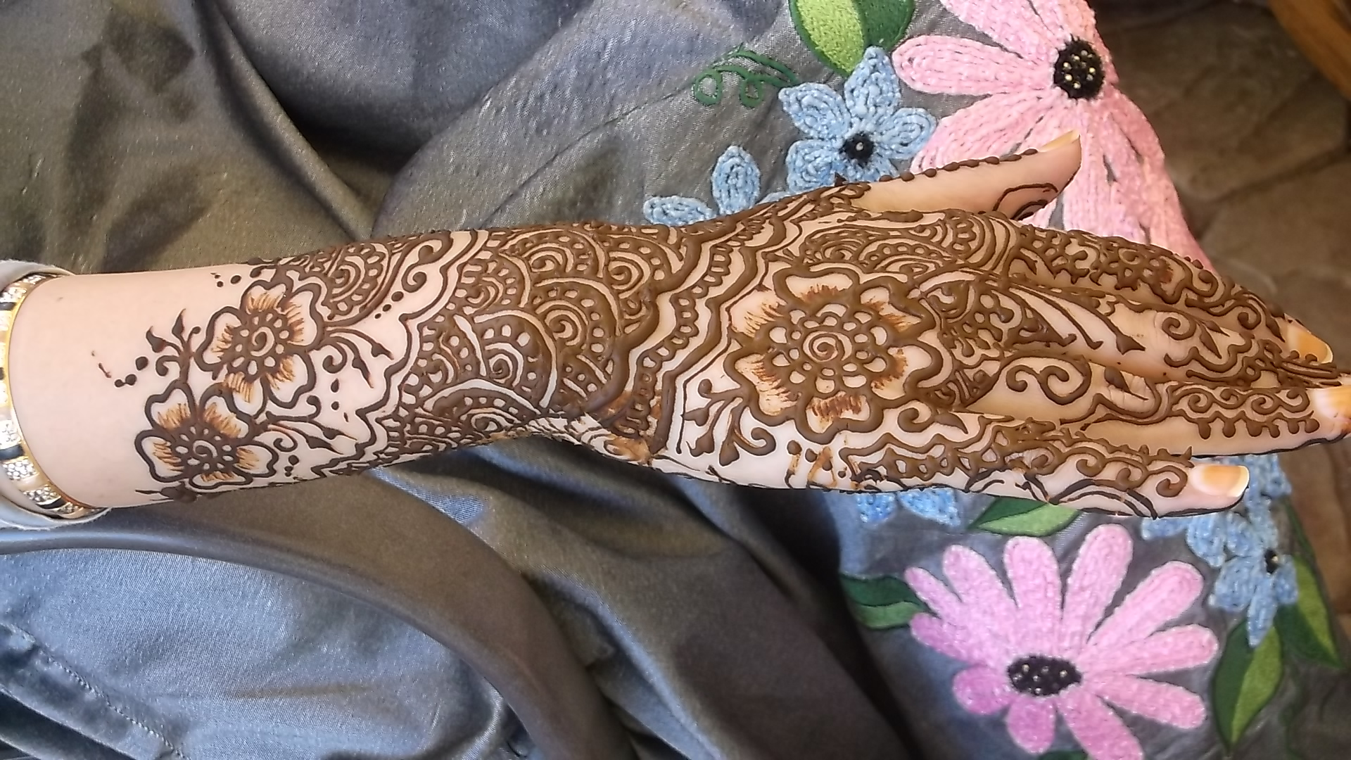 Henna tattoos'