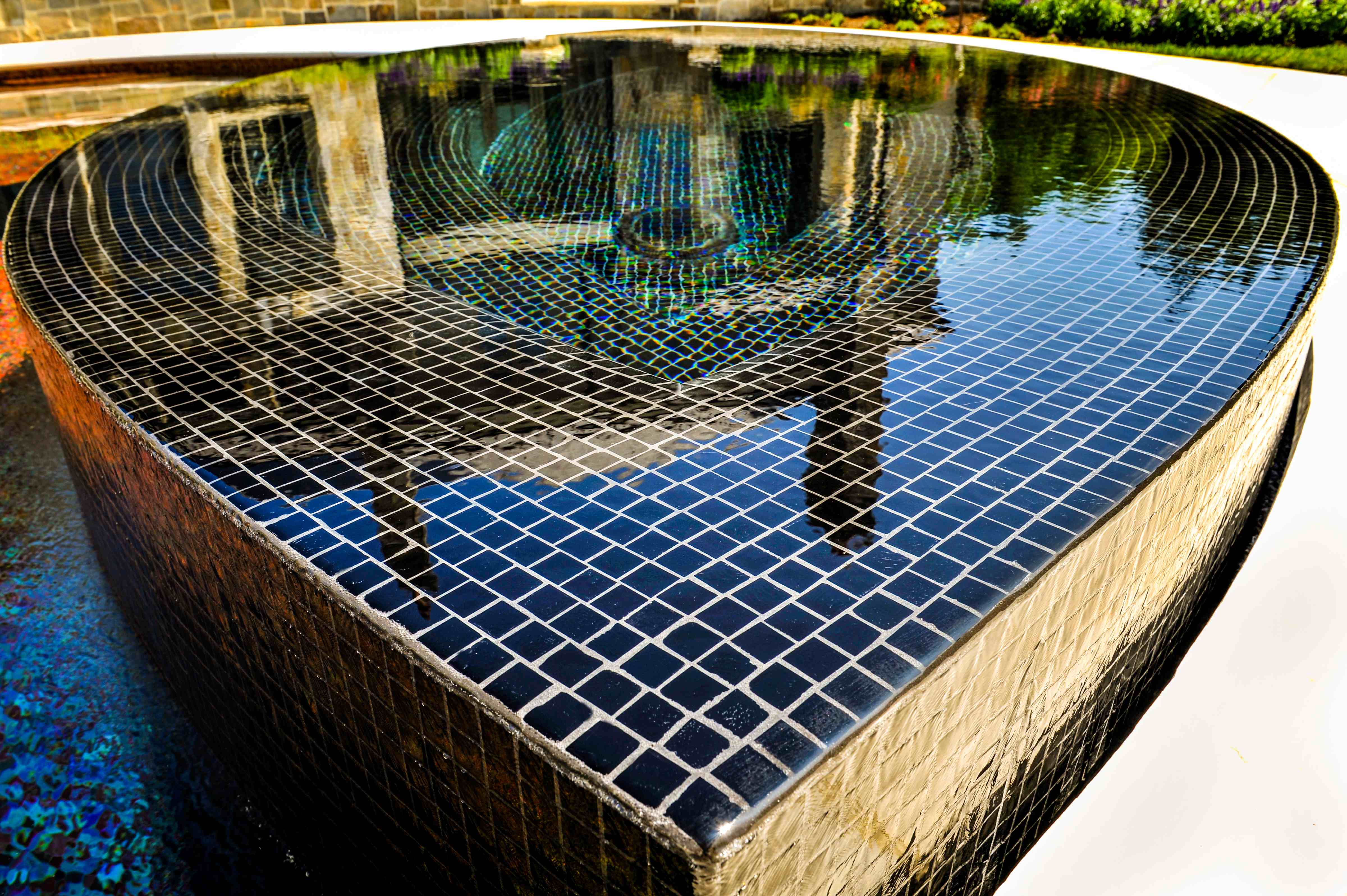 Luxury Perimeter Overflow Spa Design'