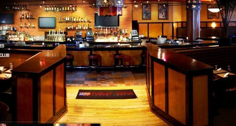 Public House Phill Bar