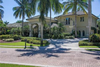Luxurious Bay Colony Home