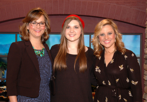 Sydni Stinnett wins Knoxville Unplugged Competition'