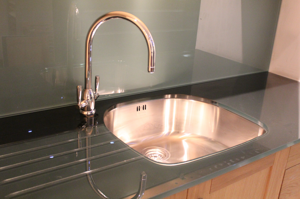 Granite Worktops Feature: Recessed Drainage Panel &amp;'